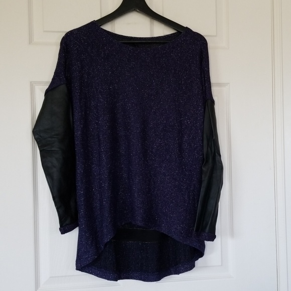 Generation Love sweater - Picture 1 of 8